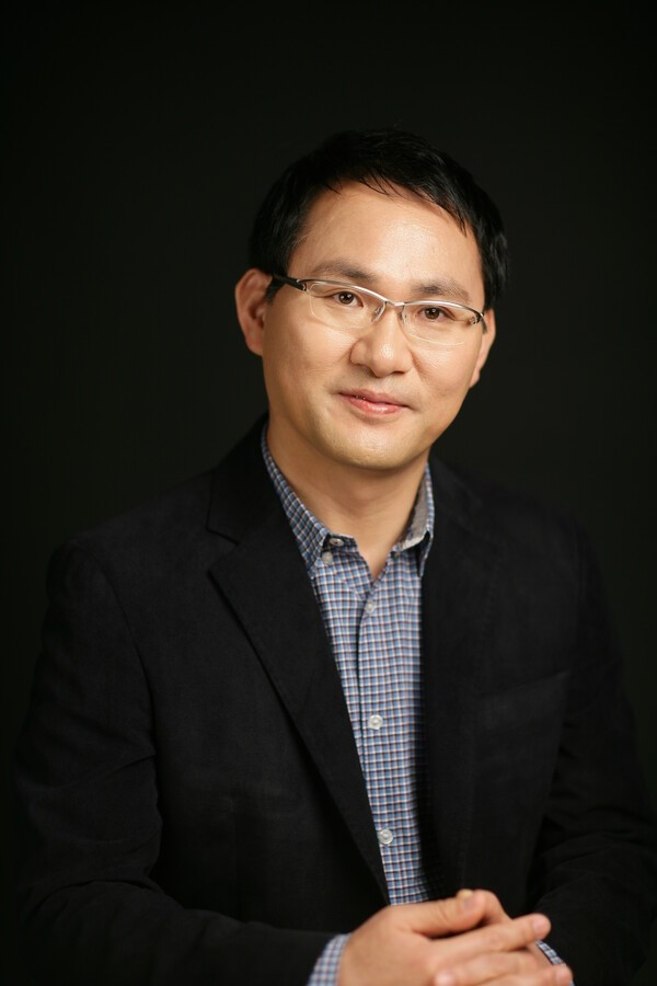 [더센 건강 대담] 피부가 보내는 SOS, 스킨부스터로 되살리자